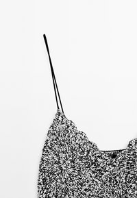 Thumbnail Image 7