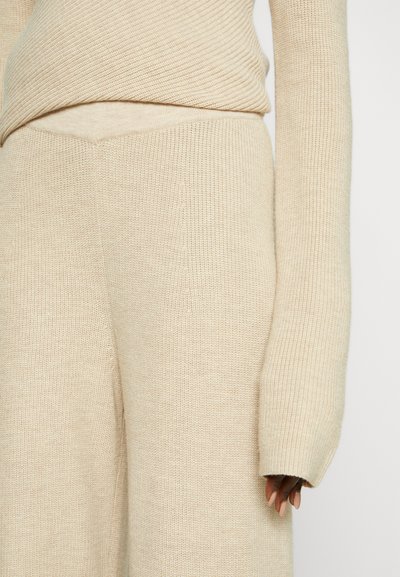 Cult Gaia SUDI PANT - Bukse - tawn