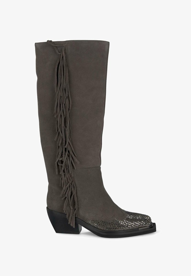 Knöchelhöhe Wildlederstiefel in Dunkelgrau mit geschichteten Fransen an der Seite und einer gemusterten metallischen Zehenkappe. Klobiger schwarzer Absatz.