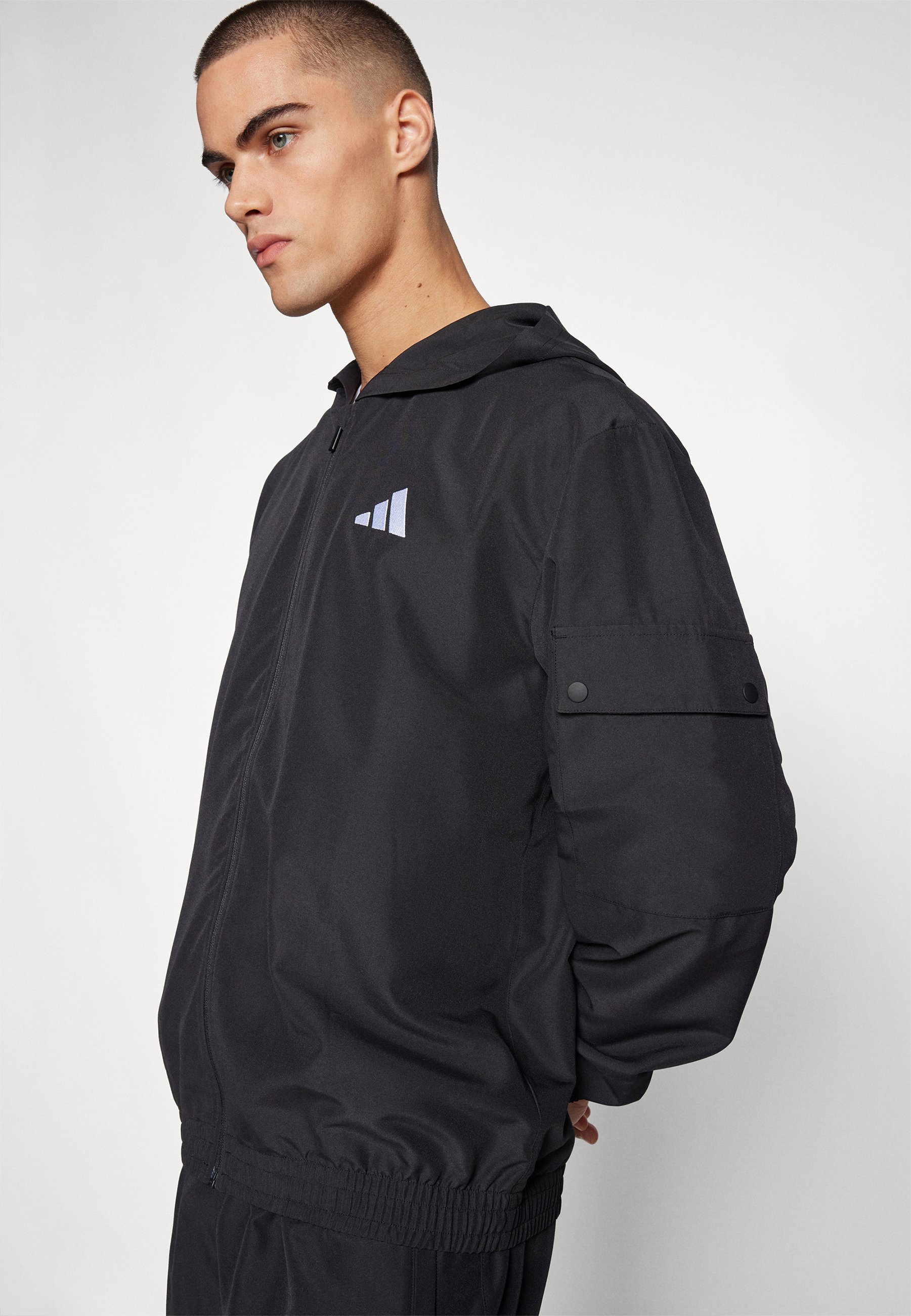 adidas Sportswear SPORTSWEAR WOVEN CARGO TRACK SUIT