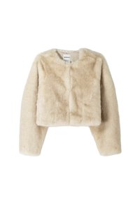 Chaqueta corta de piel sintética en beige claro. Presenta un cuello redondo y mangas largas, con una textura suave y sin cierres visibles.