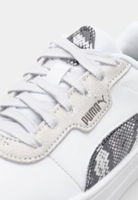 Thumbnail Image 4