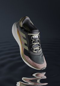 adidas Performance SUPERNOVA 3 GTX - Katujuoksukengät - core black/olive strata/wonder clay