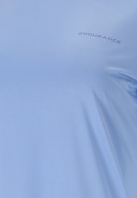 Endurance Sports T-shirts - azurine
