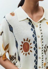 Next COLLARED SHORT SLEEVE - Skjortebluser - abstract sunshine