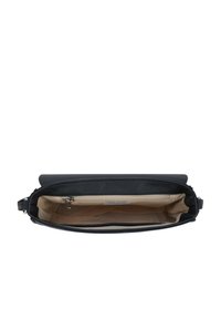 Borsa a pochette nera in pelle con finitura texturizzata. Vista aperta che mostra un interno beige, tasca con zip e un'etichetta all'interno.