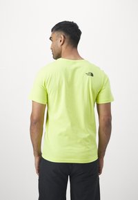 The North Face EASY TEE - Camiseta estampada - fizz lime