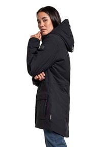 Schwarze Parka mit Kapuze, ausgestattet mit einem Frontreißverschluss, zwei großen Taschen und einem glatten, strukturierten Stoff für Wetterbeständigkeit.