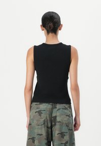 Thumbnail Image 4