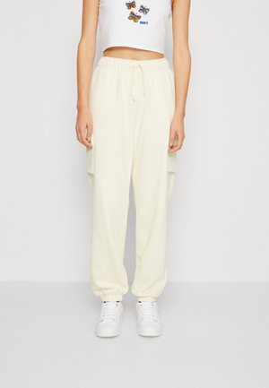 Nike Sportswear CLUB PANT - Cargobukse - coconut milk/(black)