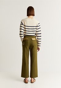 Scalpers Pantalon classique - khaki