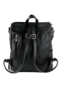 Sac à dos en cuir noir avec une surface texturée, doté de bretelles réglables, d'une poignée supérieure et d'une poche zippée à l'avant pour plus de praticité.