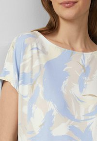 s.Oliver T-Shirt print - beige