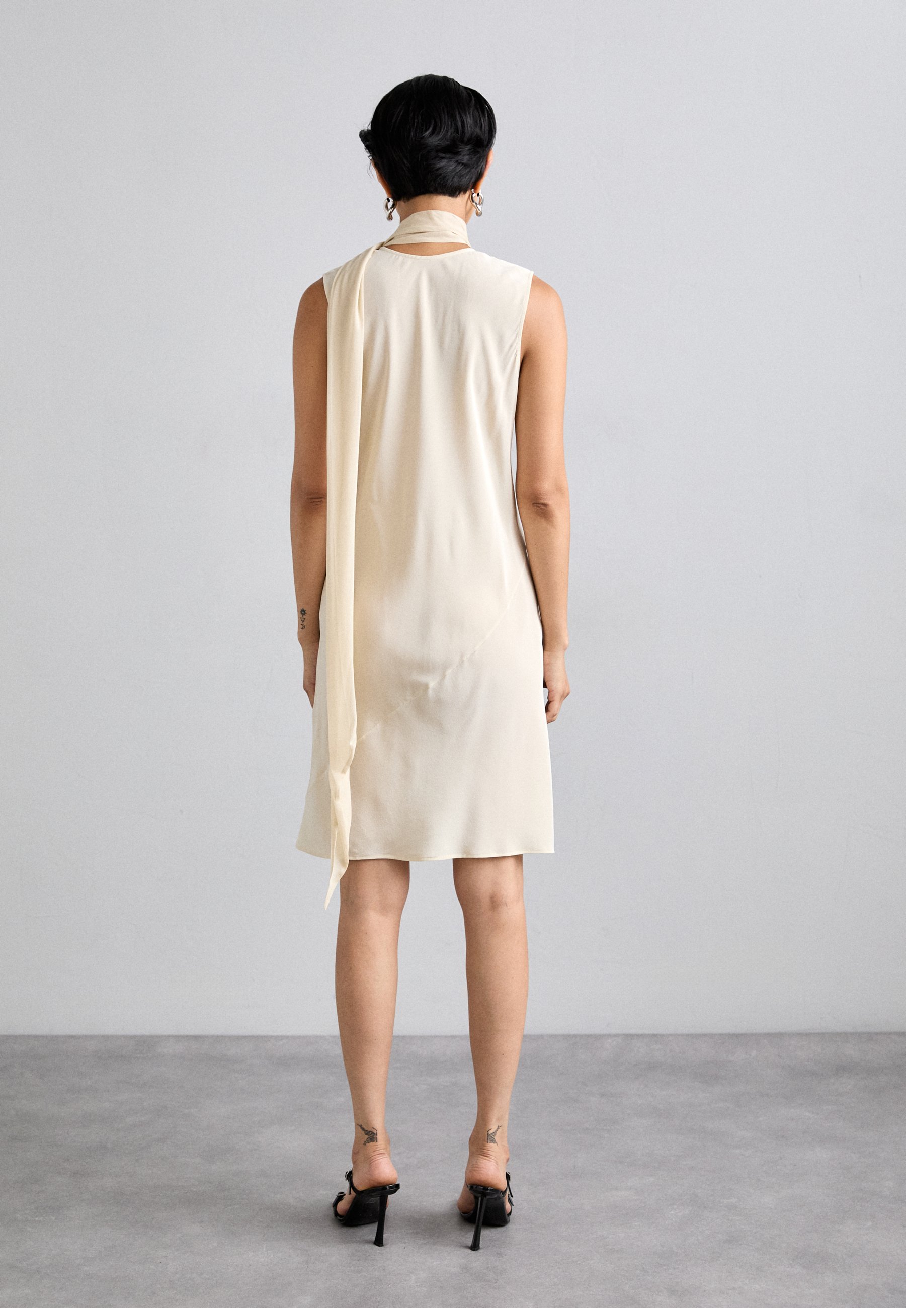 Helmut Lang SCARF - Day dress - oat/beige - Zalando.co.uk