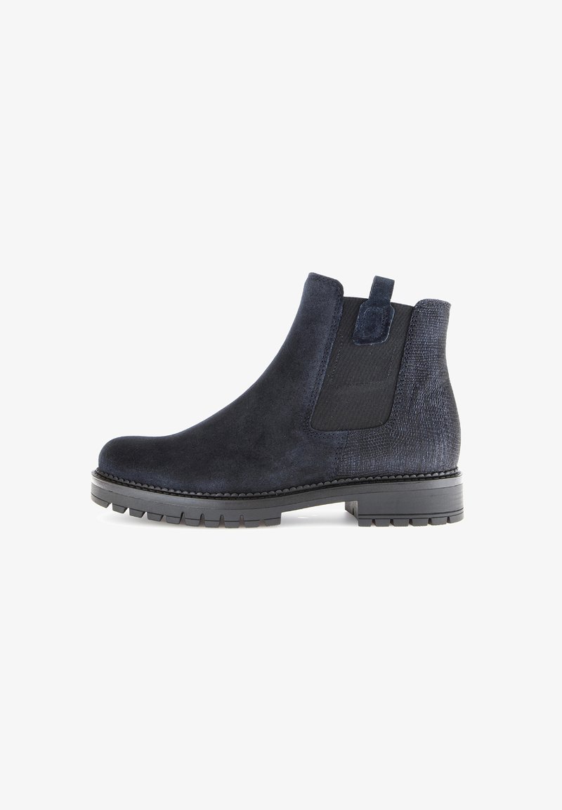 Marineblauwe suède Chelsea-boots met elastische zijpanelen, een gestructureerde achterkant en een robuuste zwarte rubbersole. Voorzien van een trekband voor gemakkelijke instap.