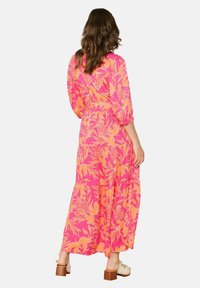 LolaLiza WITH FLORAL  - Maxikleid - fuchsia