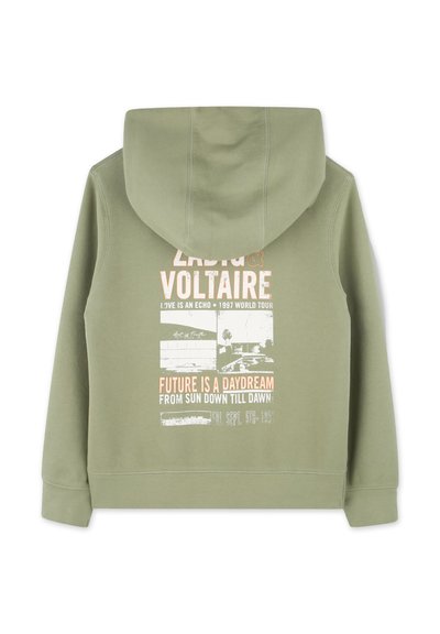 Olijfgroene hoodie met een voorzak, trekkoordkap en een witte en oranje grafische print op de achterkant met tekst en afbeeldingen.