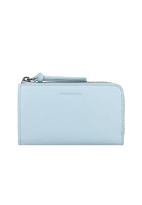 Portafoglio di pelle azzurro chiaro, chiusura con zip, superficie testurizzata, logo impresso, cuciture ordinate, forma rettangolare sottile con cinturino per il polso.