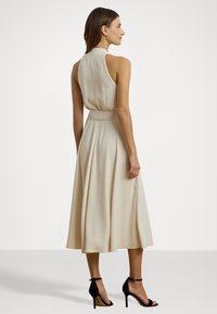 Lauren Ralph Lauren GEORGETTE HALTER COCKTAIL DRESS - Koktélruha / Partiruha - mascarpone cream