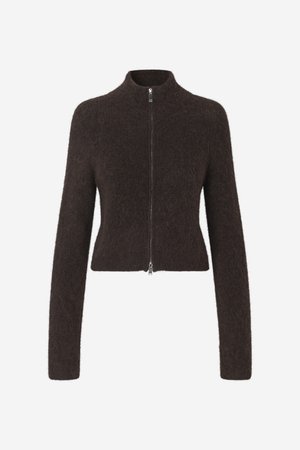 Rjav, skrajšan pulover na zadrgo iz puhastih materialov, z visokim ovratnikom in dolgimi rokavi ter gladkim zapiranjem na zadrgo.