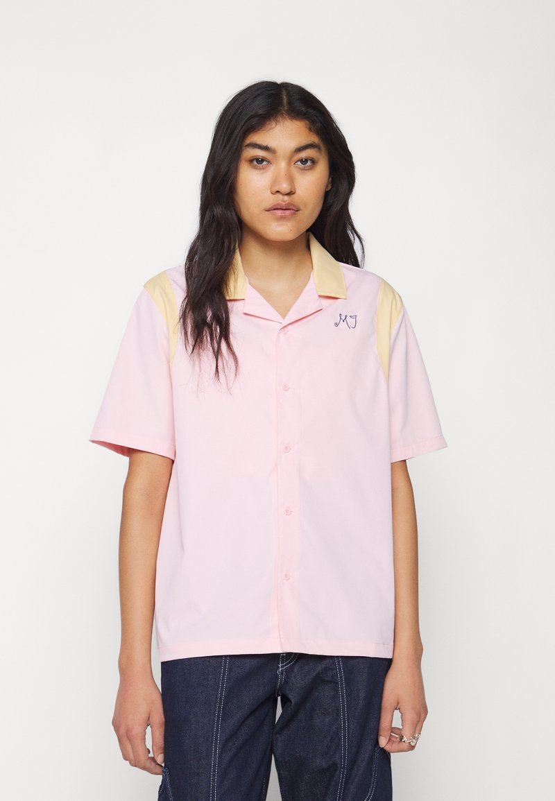 rose gold jordan shirt womens