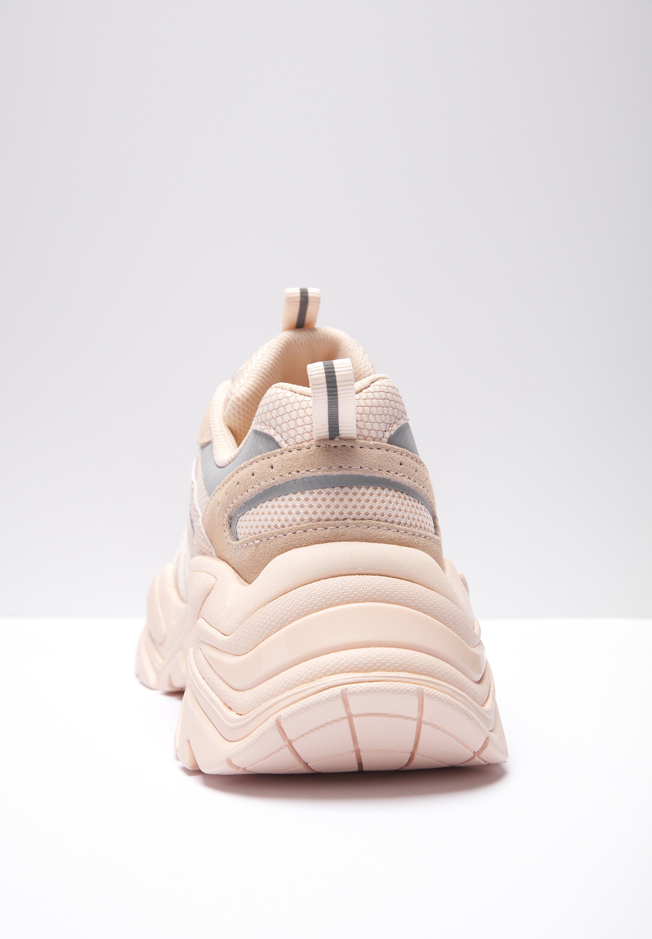 fila nude trainers