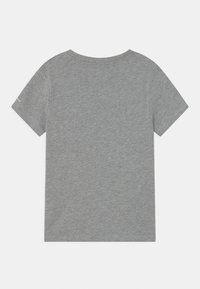 Pepe Jeans FLAG LOGO JR S/S N - Camiseta estampada - grey marl