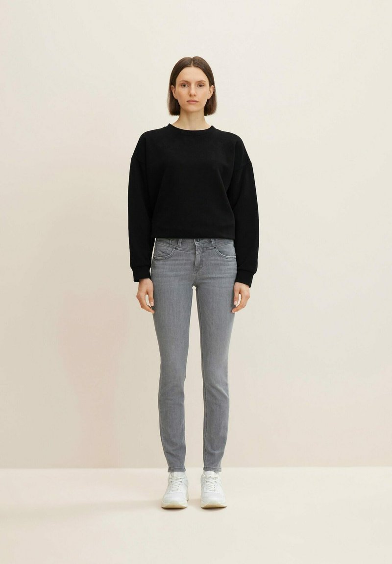 TOM TAILOR Alexa Capri Jeans Donna - Slim Fit Vita Media, Morbido Cotone Sostenibile, Pantaloni Corti Eleganti E Confortevoli Per Tutti I Giorni