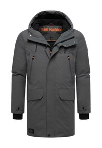 Grå jacka med huva, med dragkedja, flera fickor och orange detaljer. Tillverkad av slitstarkt material med en slät yta.