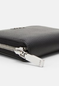 HUGO CHRIS ZIPAROUND - Portafoglio - black