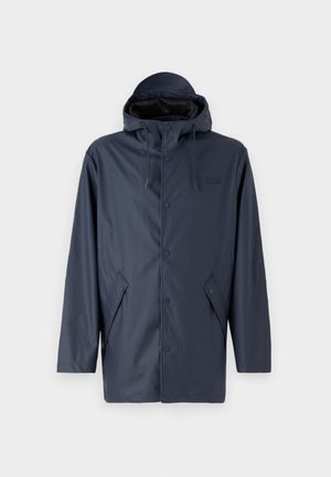 Mornarska nepremočljiva jakna z odstranljivo kapuco, s platiščnimi gumbi, stranskimi žepi in gladko teksturo, zasnovana za nošenje na prostem.