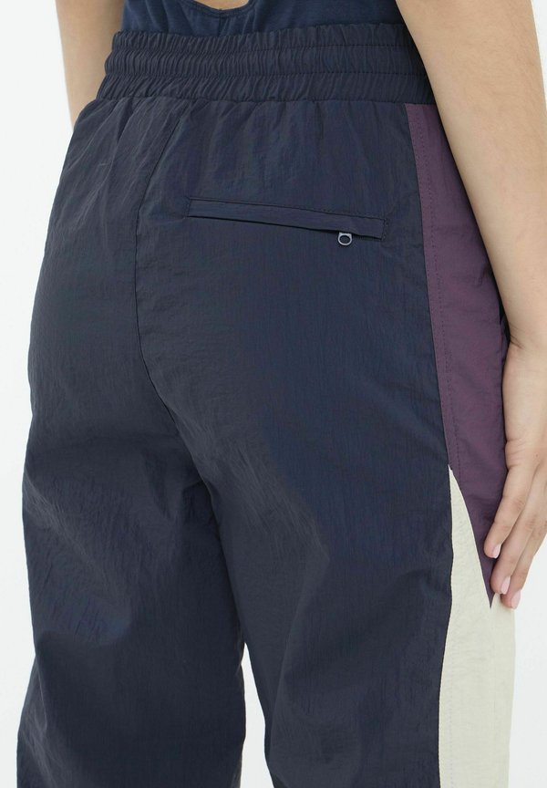 BASTELLA - Tracksuit bottoms - sky captain2