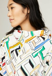 Tommy Hilfiger TH MONOGRAM WATER REPELLENT WAISTED HOODED  - Outdoorjas - th large multi monogram  calico
