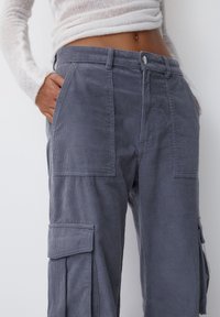 PULL&BEAR Cargobukser - grey