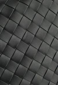 Next WEAVE  - Clutch - black