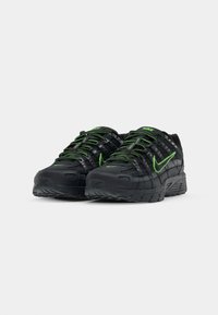 Nike Sportswear P 6000 PRM - Sportbačiai - black/green strike/anthracite