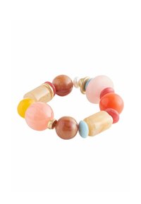 Krāsains rokassprādze ar apaļām un cilindriskām pērlēm rozā, oranžā, dzeltenā un zilā krāsā, ieaustu ar zelta akcentiem.