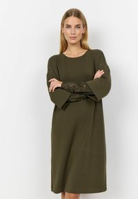 Soyaconcept SC-BANU 205 - Rochie de zi - dark olive