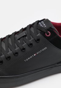 Tommy Hilfiger Tenisky - black