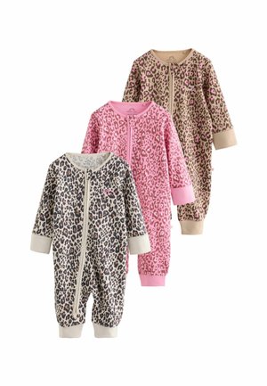 Drie babyrompers met luipaardprint in beige, roze en tan met lange mouwen en ritsen aan de voorkant, overlappend gerangschikt op een witte achtergrond.