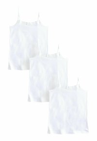 Drie witte topjes met dunne bandjes, voorzien van kantafwerking en kleine strikjes langs de halslijn, gepresenteerd in een gestapelde opstelling.