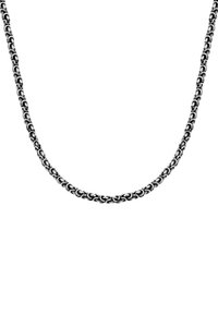 Collana in argento con maglie intrecciate, texture liscia e finitura lucida, creando un design elegante e continuo.