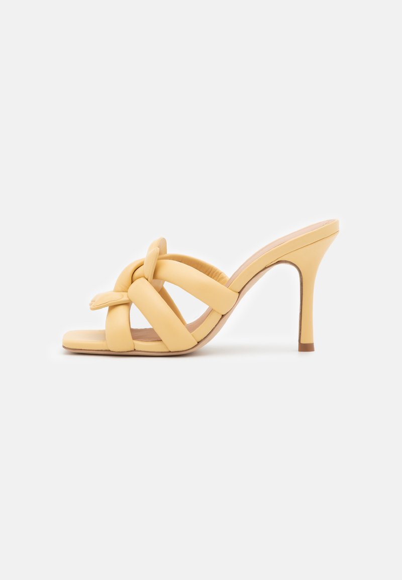 Coach Muiltjes met hak lichtgroen