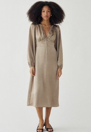 Noella, N-LILITH DRESS - Robe de jour - light sand