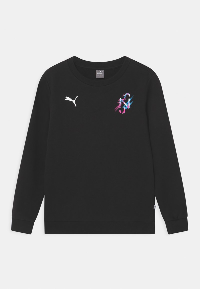 Svart sweatshirt med långa ärmar, med en vit Puma-logotyp på vänster bröst och en färgglad grafik på höger sida. Mjuk tyg, rund halsdesign.