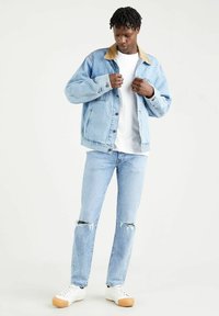 Levi's® Vaqueros tapered - harvest gold sorbtek