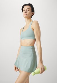 Girlfriend Collective FLOAT FLOUNCE SKORT - Športno krilo - chinoiserie