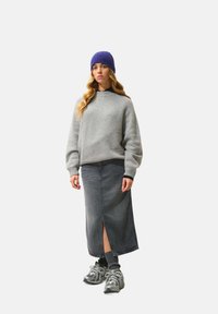 Authentic Cashmere ADORIA  szary melanż