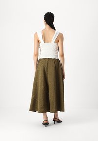 YAS YASCAMIE SKIRT - Falda larga - capers
