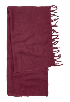Bordowa chusta wykonana z miękkiego materiału, o fakturowanym splotem i frędzlami na krawędziach. Prostokątny kształt, lekka i elastyczna.